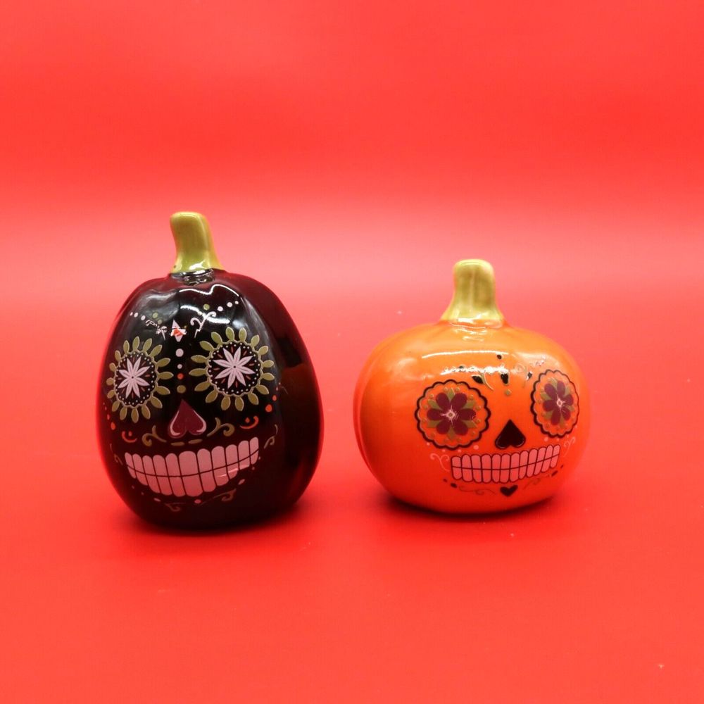 Jack O Lantern Salt and Pepper Shakers Set Halloween Day of the Dead Decor